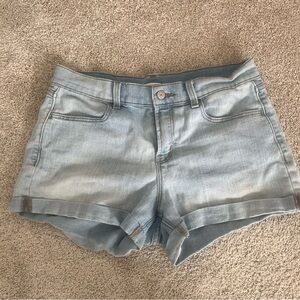 Old Navy Light Wash Denim Shorts Women’s Size 6
